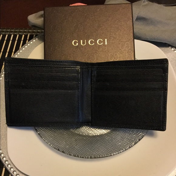 ❌SOLD ❌ Authentic Gucci Leather Wallet - Picture 4 of 8